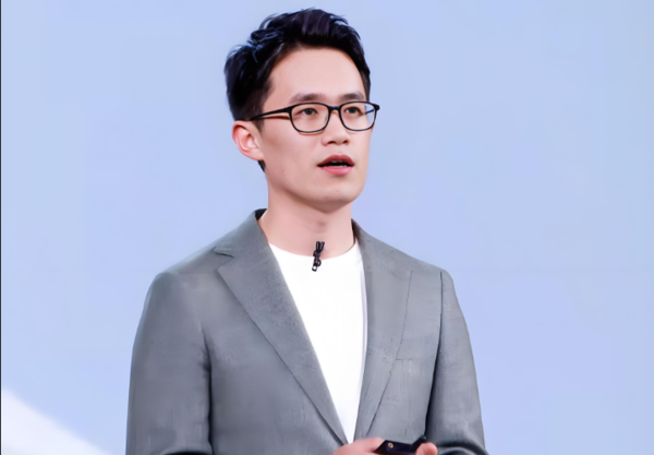 王腾正式辟谣：没有窃取公司机密出售 更没有违法行为