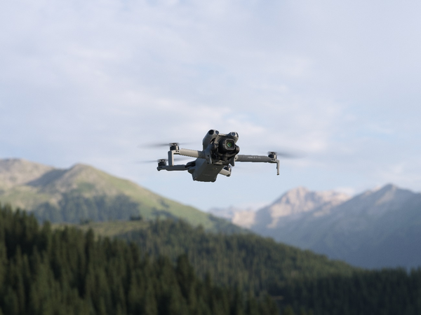 大疆发布DJI Mini 5 Pro一英寸大底全能迷你航拍机