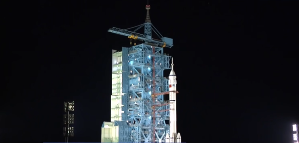 神舟二十一号载人飞船发射升空 将在轨驻留约六个月 神舟二十一号载人飞船发射升空 将在轨驻留约六个月