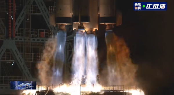 神舟二十一号载人飞船发射升空 将在轨驻留约六个月 神舟二十一号载人飞船发射升空 将在轨驻留约六个月