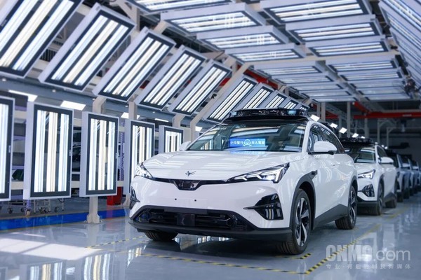 L4级无人驾驶来了!丰田与小马智行量产版铂智4X亮相 L4级无人驾驶来了!丰田与小马智行量产版铂智4X亮相