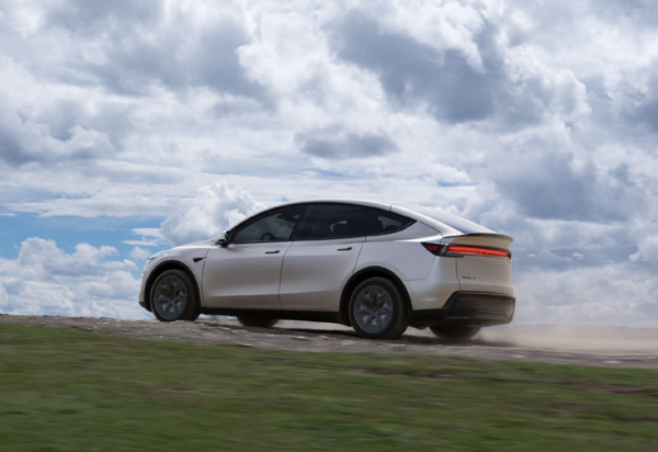 全球新能源车型销量TOP20中中国占17席 小米SU7排第八 全球新能源车型销量TOP20中中国占17席 小米SU7排第八