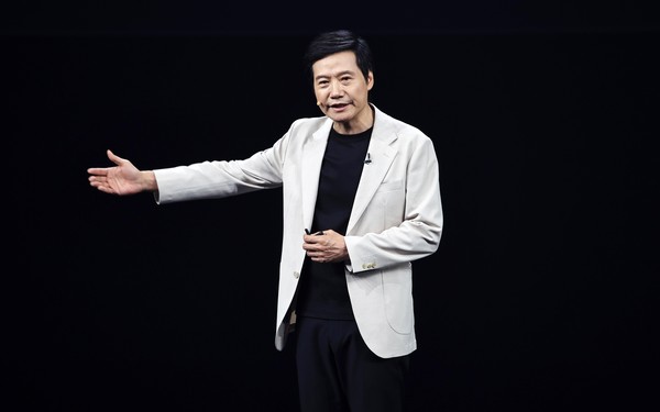 雷军呼吁公正评价：请大家帮小米投诉水军尬黑或诋毁