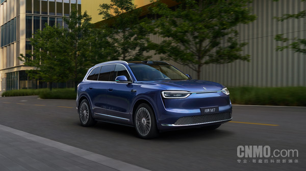 全新问界M7 2025年国内卖得最好的10款中大型SUV:问界M7排第三