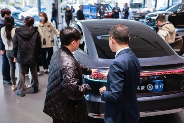 享界12月销量突破8000台 打入豪华轿车核心区