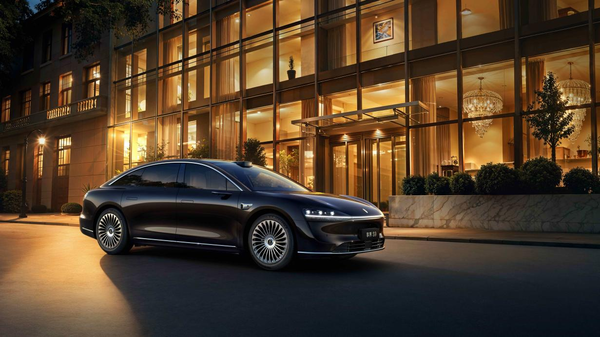 享界全系升级ADS4.1 新增语音包用杨幂音色训练而成 享界全系升级ADS4.1 新增语音包用杨幂音色训练而成