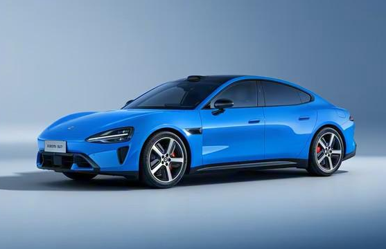 雷军：新一代小米SU7展车将于2月13日起陆续进店