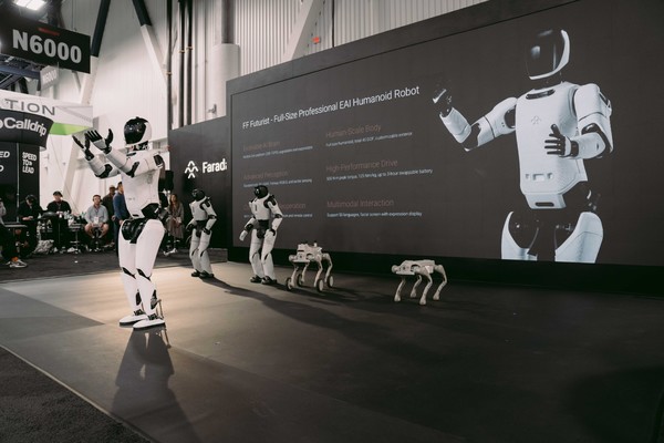 贾跃亭发布FF三大EAI机器人系列