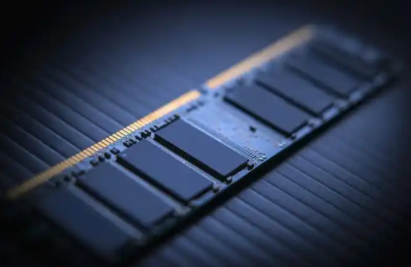 Counterpoint：内存价格较2025年第四季度飙升 达90%