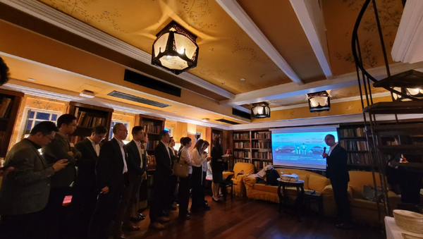 FF举办香港投资人活动 贾跃亭：靠创新和EAI技术进步