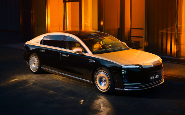 同比增长235%！华为乾崑发布2026年春节出行报告