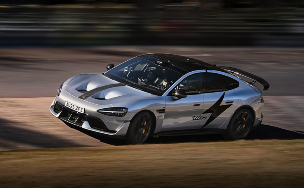 纽博格林开通抖音官方账号 置顶小米SU7 Ultra高光时刻