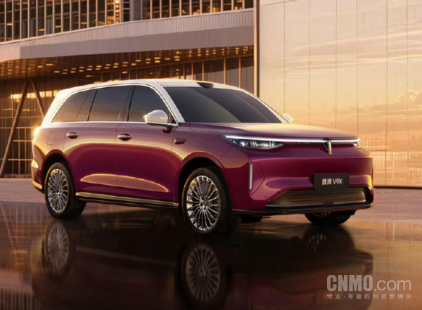 魏牌V9X 魏牌CEO赵永坡:魏牌V9X是AI定义汽车时代下的首款车