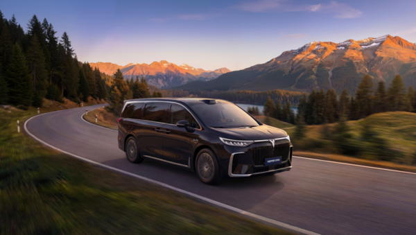 够狠!岚图梦想家冠军版:30万级的价格,百万级的智能和安全 够狠!岚图梦想家冠军版:30万级的价格,百万级的智能和安全