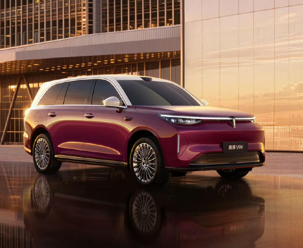 官方整活 魏牌汽车：长城董事长魏建军成为V9X代言人