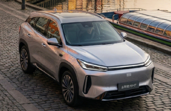 吉利银河第200万台量产车正式下线 银河M7开启新征程