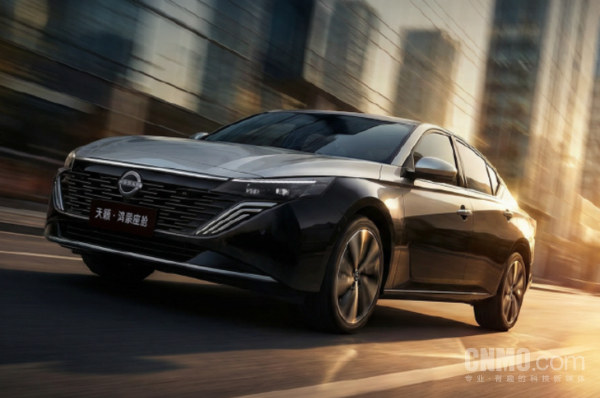 日产天籁·鸿蒙座舱 天籁·鸿蒙座舱首次OTA推送 同级唯一MoLA大模型加持