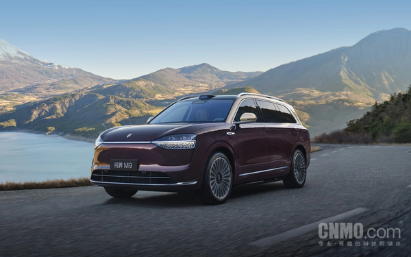 问界M9 2月新能源汽车保值率榜单公布:问界M9一年保值率第一