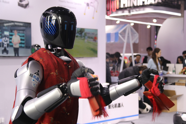 擎天租亮相AWE，释放机器人品牌营销与场景互动新价值