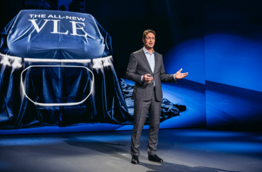 奔驰全球CEO康林松：中国用户对后排的需求全球最高最成熟