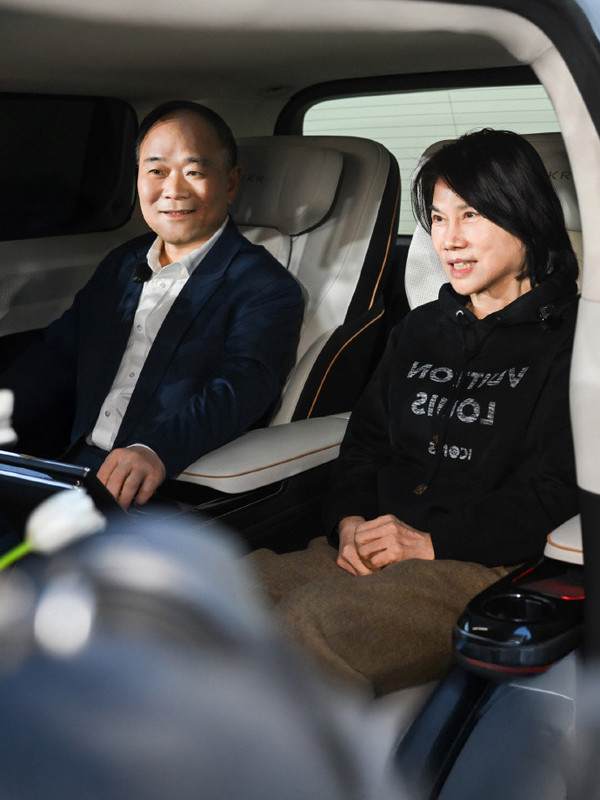 董明珠购入极氪009光辉 称国产汽车展示中国制造实力