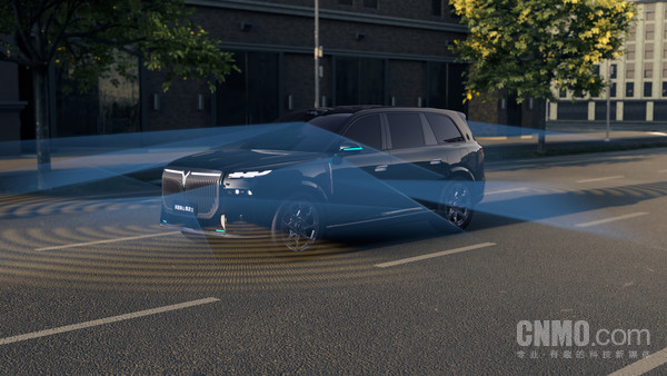 岚图泰山黑武士 岚图董事长谈智驾路线安全之争:四激光雷达是最优解