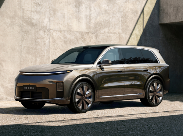 全新一代理想L9 李想:理想芯片团队论文被2026 ISCA Industry Track录用