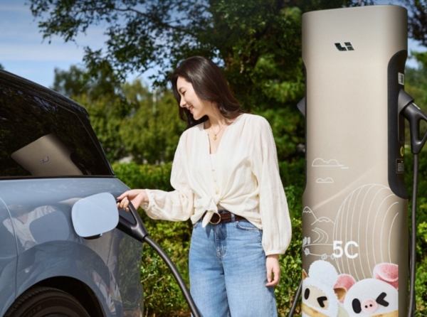 目前各家最新超充站数量一览 仅比亚迪、理想超4000站