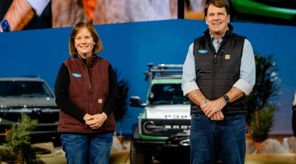 福特CEO承认决策失误 电动化战略转向混动与平价车型