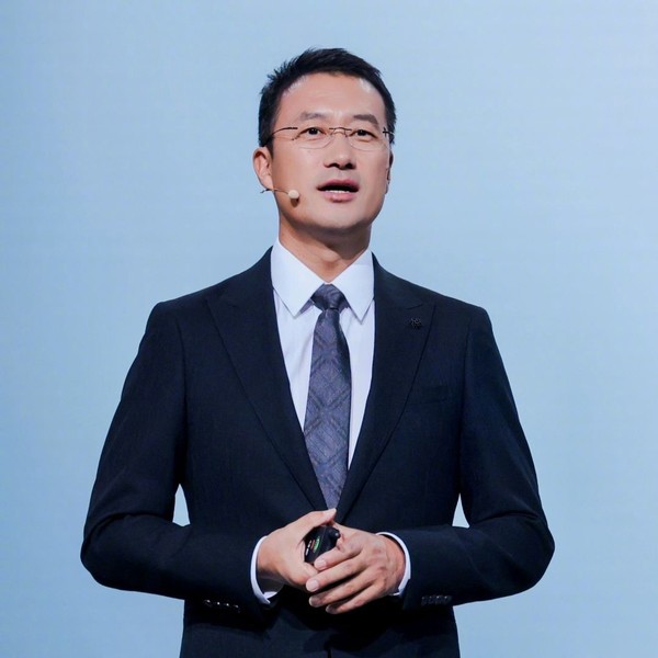 何刚 华为终端业务两大核心高管余承东、何刚入驻小红书