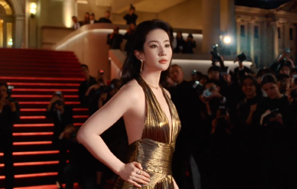 刘亦菲出任鸿蒙智行智界品牌代言人 再预告智界V9