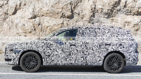 奥迪大型SUV Q9将于2026年亮相 起售价12万欧元