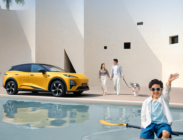 全新深蓝S07华为乾崑激光版上市 630km续航 15.99万起