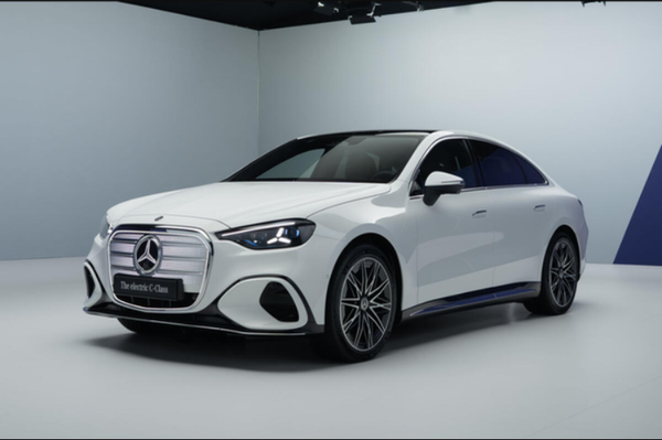 早报：全新坦克700正式上市 蒂姆&middot;库克卸任苹果CEO