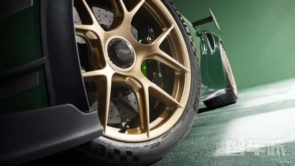 揭秘天价锻造轮毂：轻25%，强3倍，为何是超跑标配？
