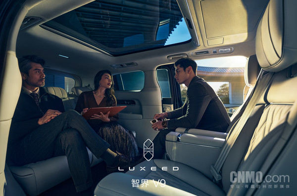 打破MPV安全短板！智界V9搭载全球首发电磁热控压铸技术