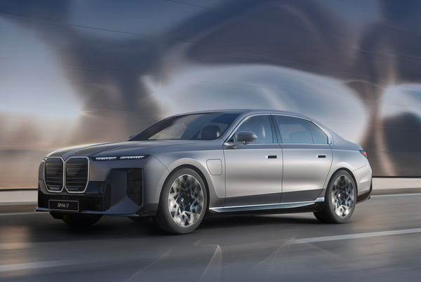 宝马今夜全球首发三大重磅车型 这个颜值如何评价？