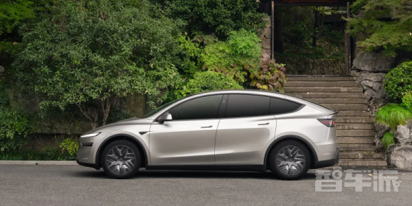 特斯拉Model Y L在印度正式上市 提供三排六座布局