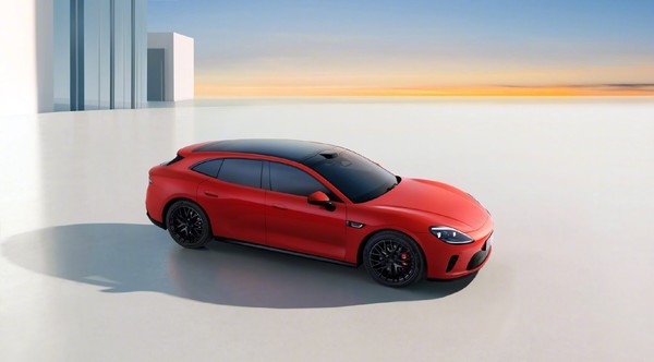 启境GT7亮相华为乾崑技术大会 搭载赤兔平台和ADS 5