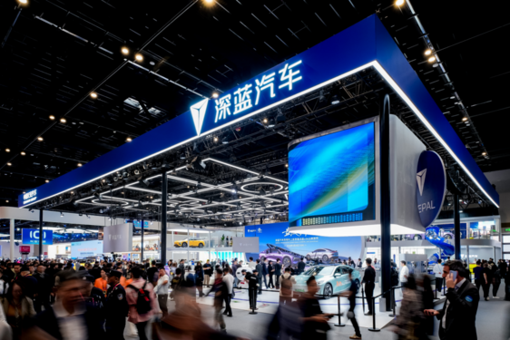 深蓝L06 Max正式上市，售价12.59万起，定义年轻轿跑价值新标杆