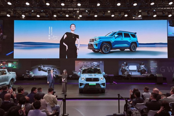 坦克铁汉柔情燃动2026北京车展 全新坦克700领衔定义全域豪华新标杆