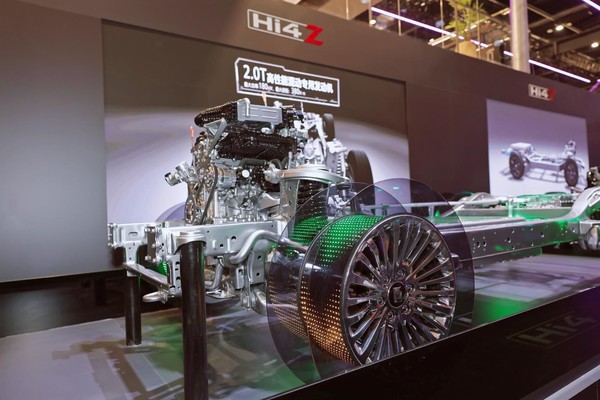 坦克铁汉柔情燃动2026北京车展 全新坦克700领衔定义全域豪华新标杆