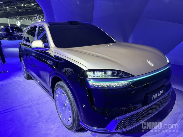 预售49.98万起！全新问界M9亮相北京车展 首发ADS 5