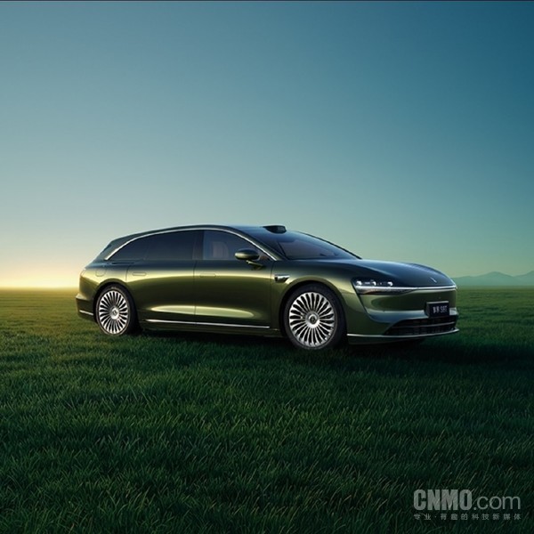 五界同台亮相北京车展 鸿蒙智行开启智慧出行新篇章