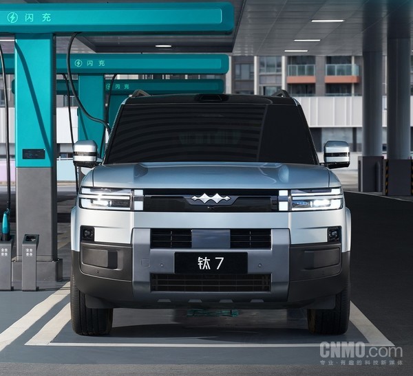 方程豹钛7 EV闪充版上市 纯电续航可达755km 19.98万元起