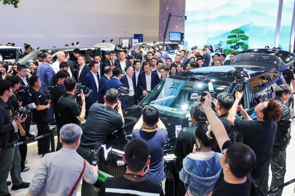 &ldquo;华为亲儿子&rdquo;实锤了？靳玉志亲自站台，岚图泰山Ultra排面拉满