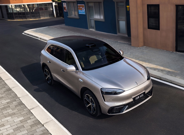 问界M6上市一周交付超5000辆 纯电版销量超增程版