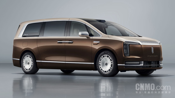 尊界两款新车亮相工信部：S800 Grand Design和V800