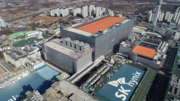 股价暴涨 人均百万奖金 韩国芯片厂商怎么就起飞了？