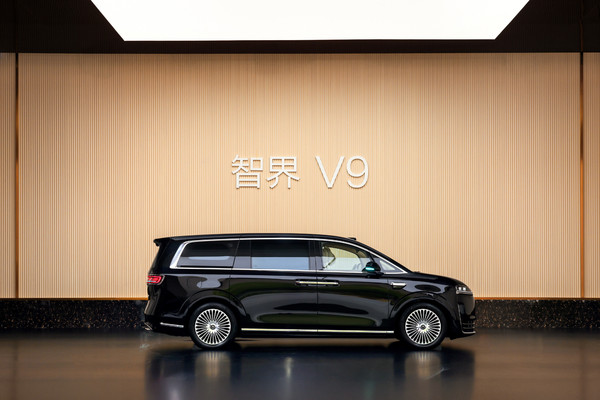 智界V9 智界V9上市 896线激光雷达+华为乾崑ADS5 39万起售